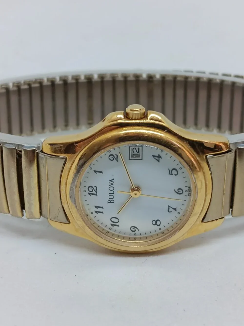 VINTAGE 1998 Bulova 97M39 Women's 24mm Gold Tone Japanese Quartz Watch NEW BATT
